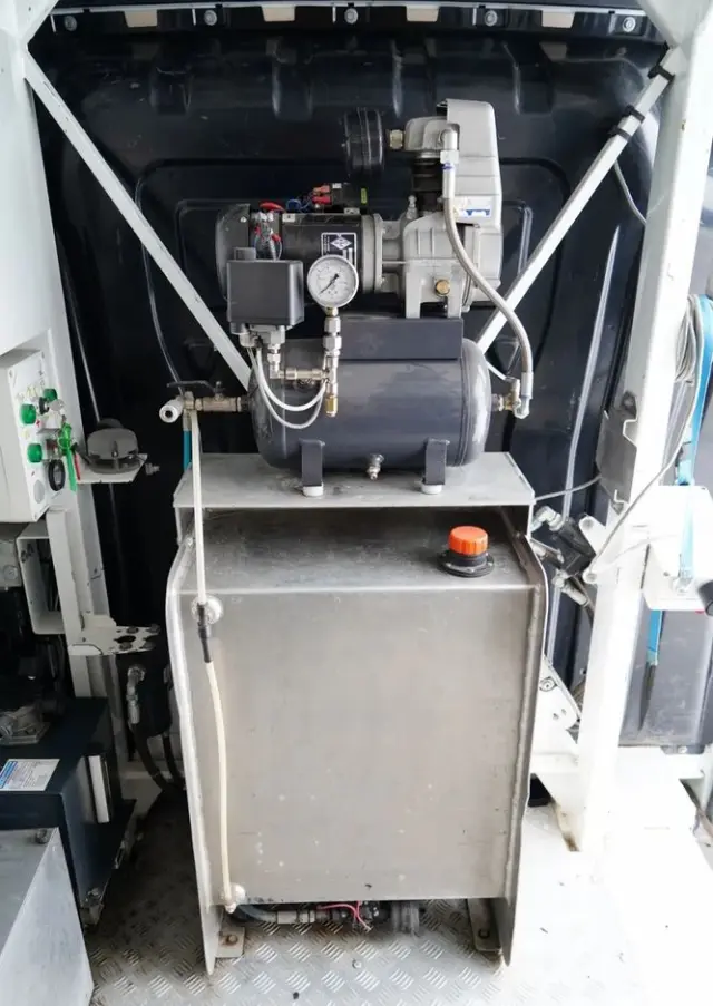 RENAULT MASTER / ZWYŻKA /  PODNOŚNIK KOSZOWY Elevateur 142 TPF  - 14 m / MAX  265 kg / BLASZAK / 