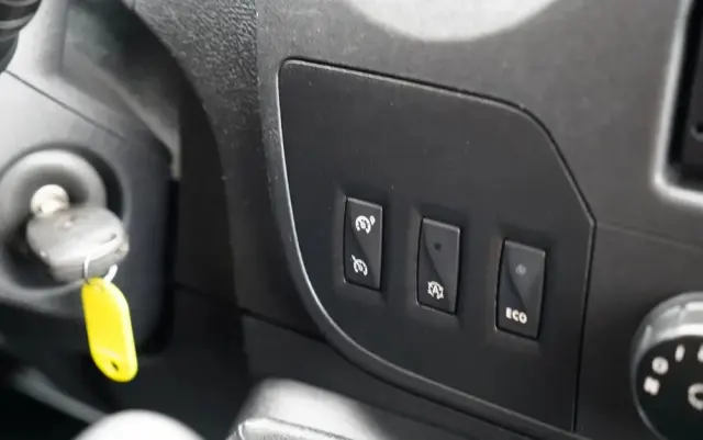 RENAULT MASTER / ZWYŻKA /  PODNOŚNIK KOSZOWY Elevateur 142 TPF  - 14 m / MAX  265 kg / BLASZAK / 