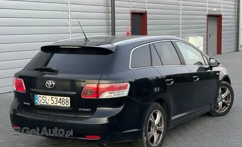TOYOTA Avensis 