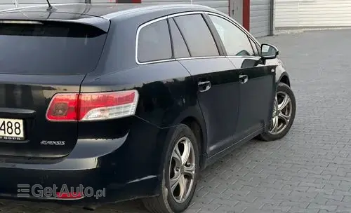 TOYOTA Avensis 
