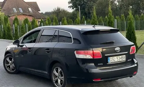 TOYOTA Avensis 
