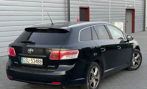 TOYOTA Avensis 