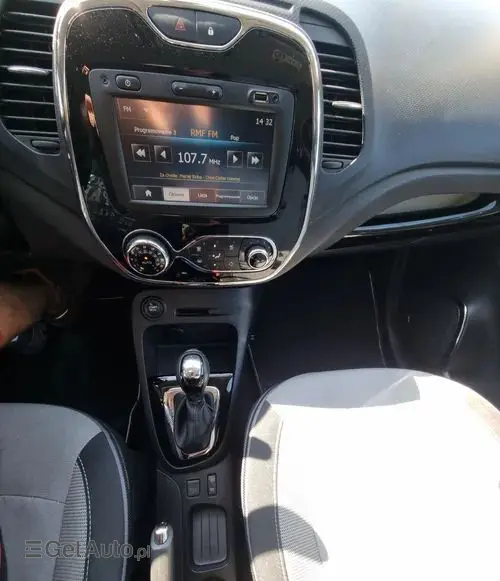 RENAULT Captur 