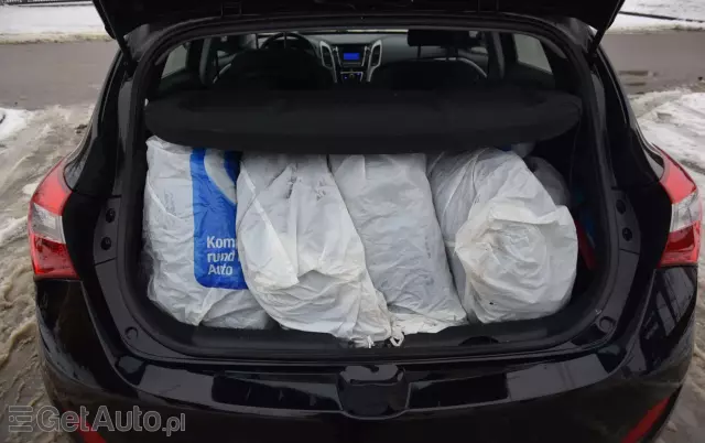 HYUNDAI I30 1.4 Fifa World Cup Edition