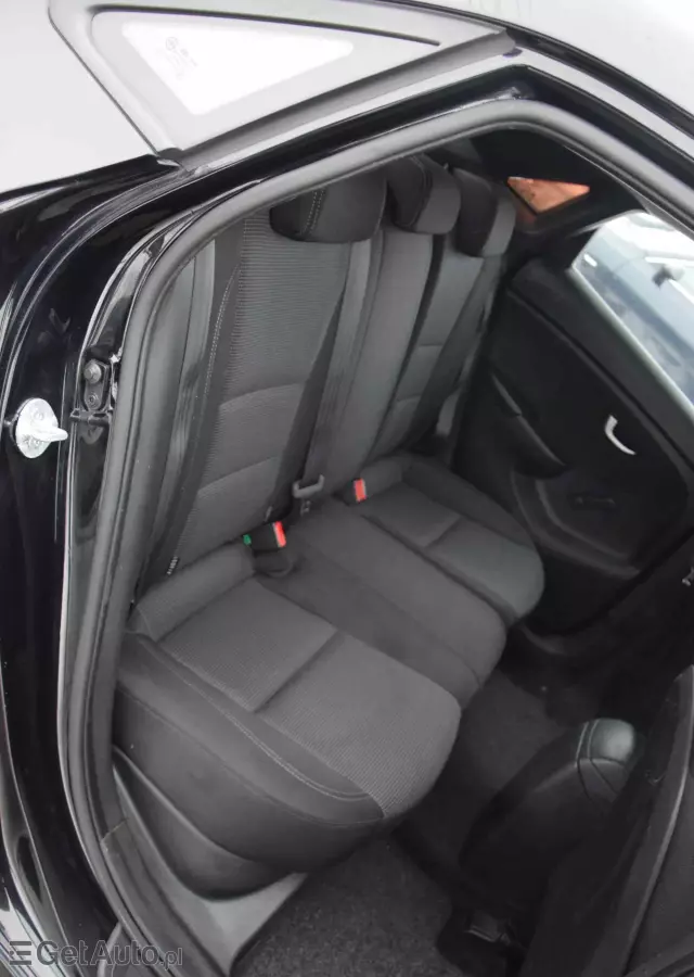 HYUNDAI I30 1.4 Fifa World Cup Edition