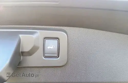 MITSUBISHI Grandis 