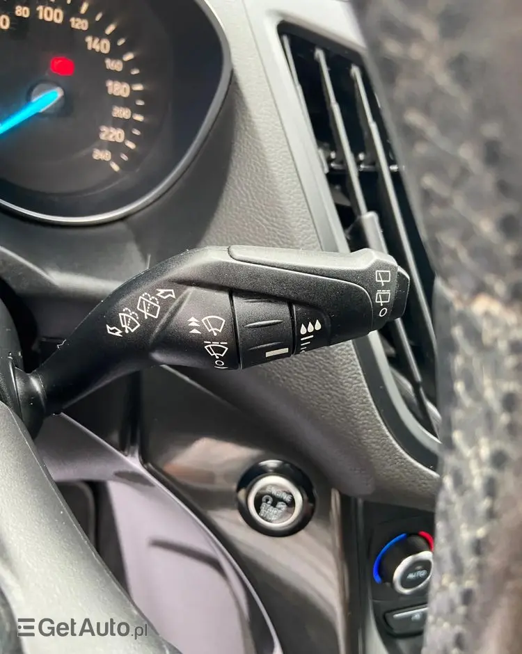 FORD Kuga 1.5 EcoBoost 2x4 SYNC