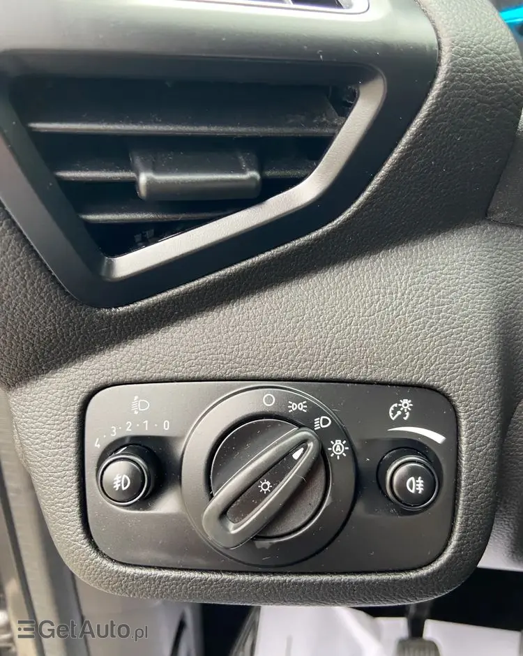 FORD Kuga 1.5 EcoBoost 2x4 SYNC