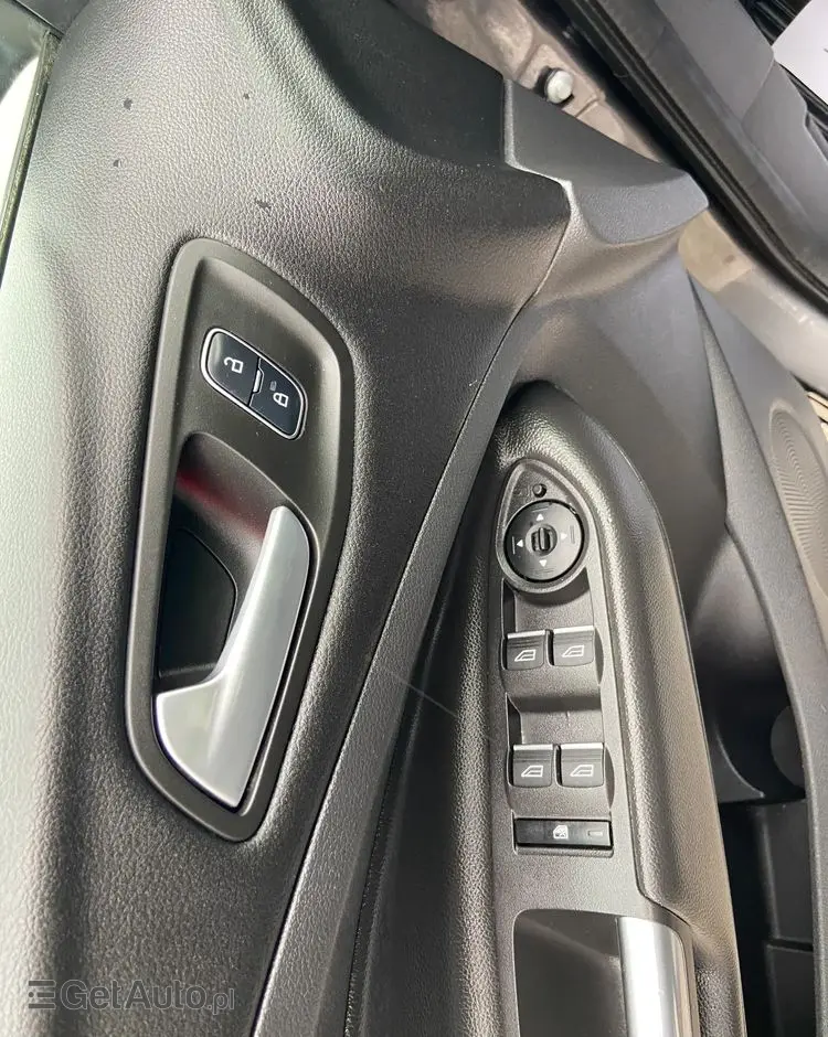 FORD Kuga 1.5 EcoBoost 2x4 SYNC