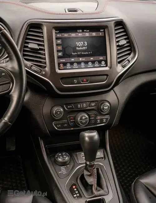 JEEP Cherokee 