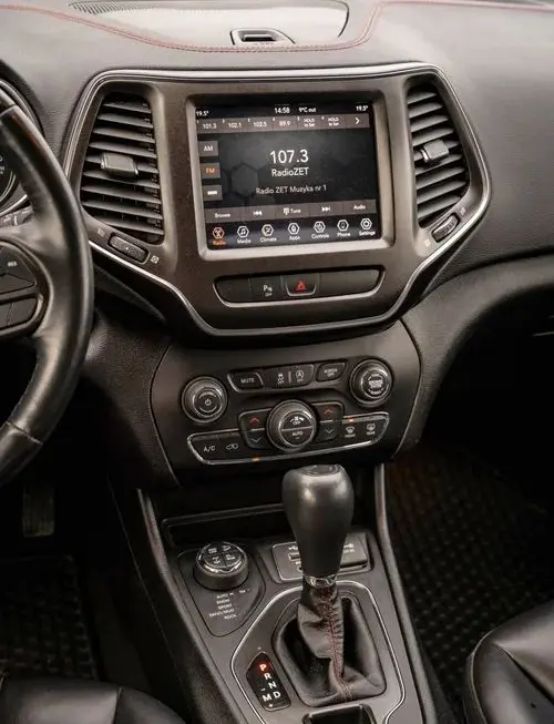 JEEP Cherokee 