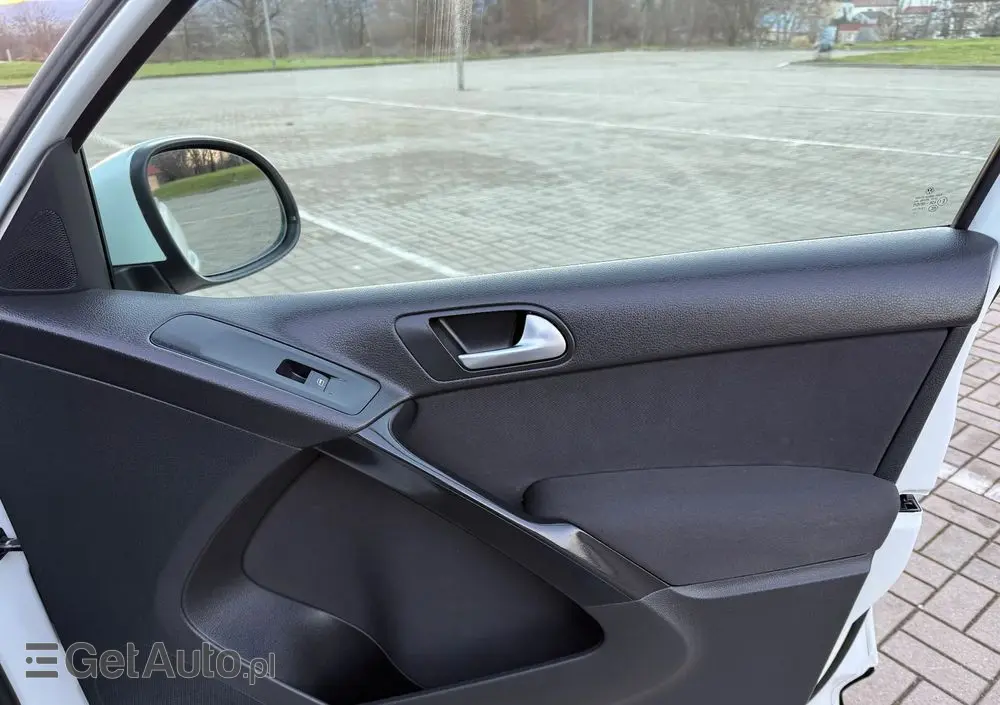 VOLKSWAGEN Tiguan 2.0 TDI DPF BlueMotion Technology Exclusive