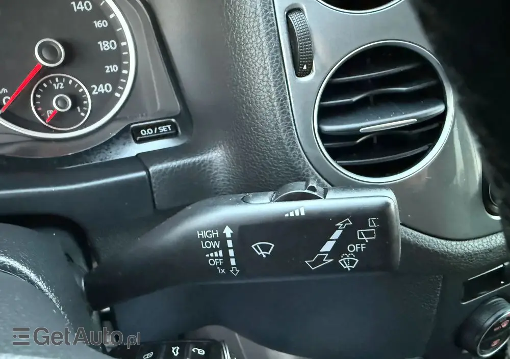 VOLKSWAGEN Tiguan 2.0 TDI DPF BlueMotion Technology Exclusive