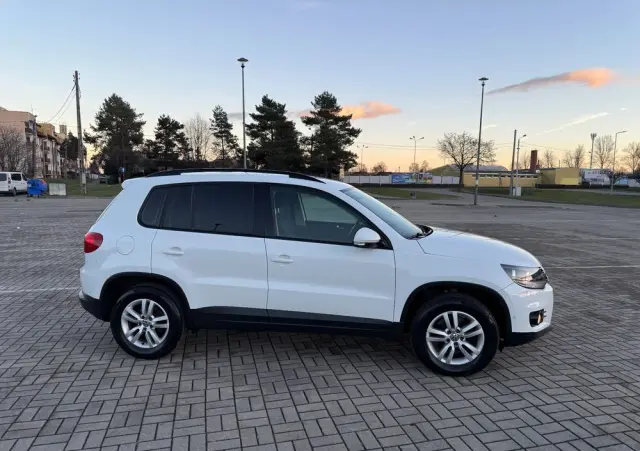 VOLKSWAGEN Tiguan 2.0 TDI DPF BlueMotion Technology Exclusive