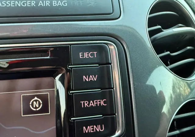 VOLKSWAGEN Tiguan 2.0 TDI DPF BlueMotion Technology Exclusive