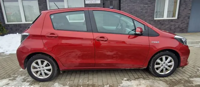 TOYOTA Yaris 1.5 VVT-i Edition 2014