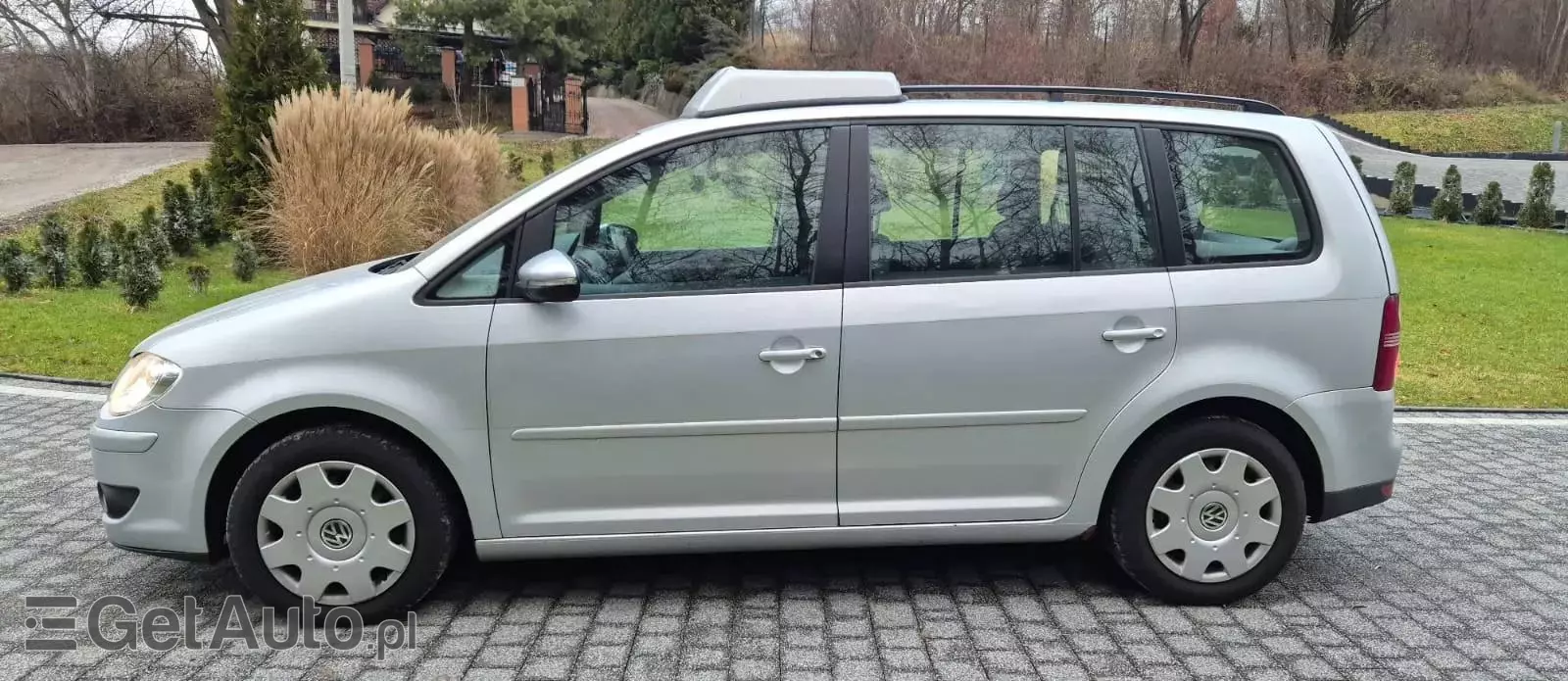 VOLKSWAGEN Touran 