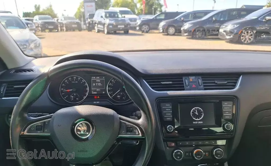 SKODA Octavia 