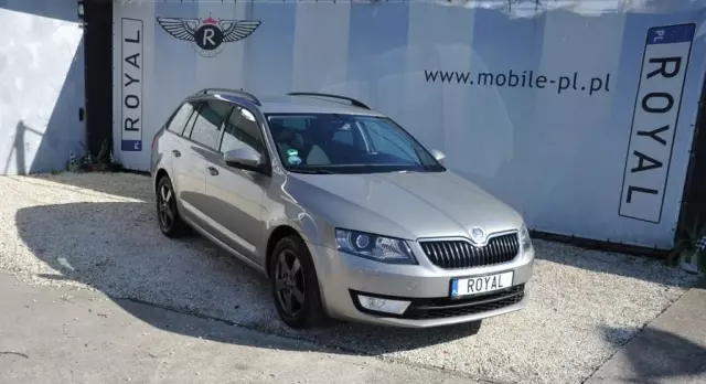 SKODA Octavia 