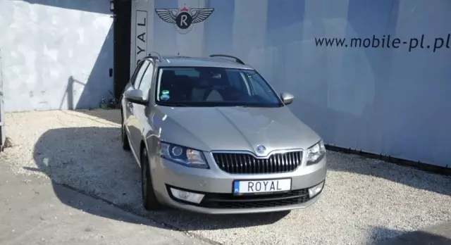 SKODA Octavia 