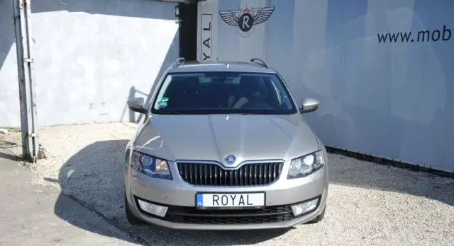 SKODA Octavia 