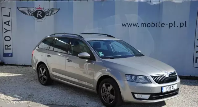 SKODA Octavia 