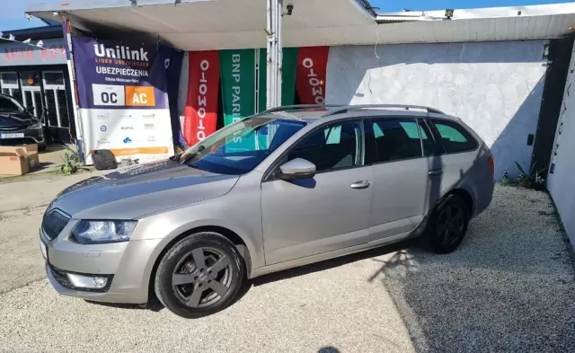 SKODA Octavia 