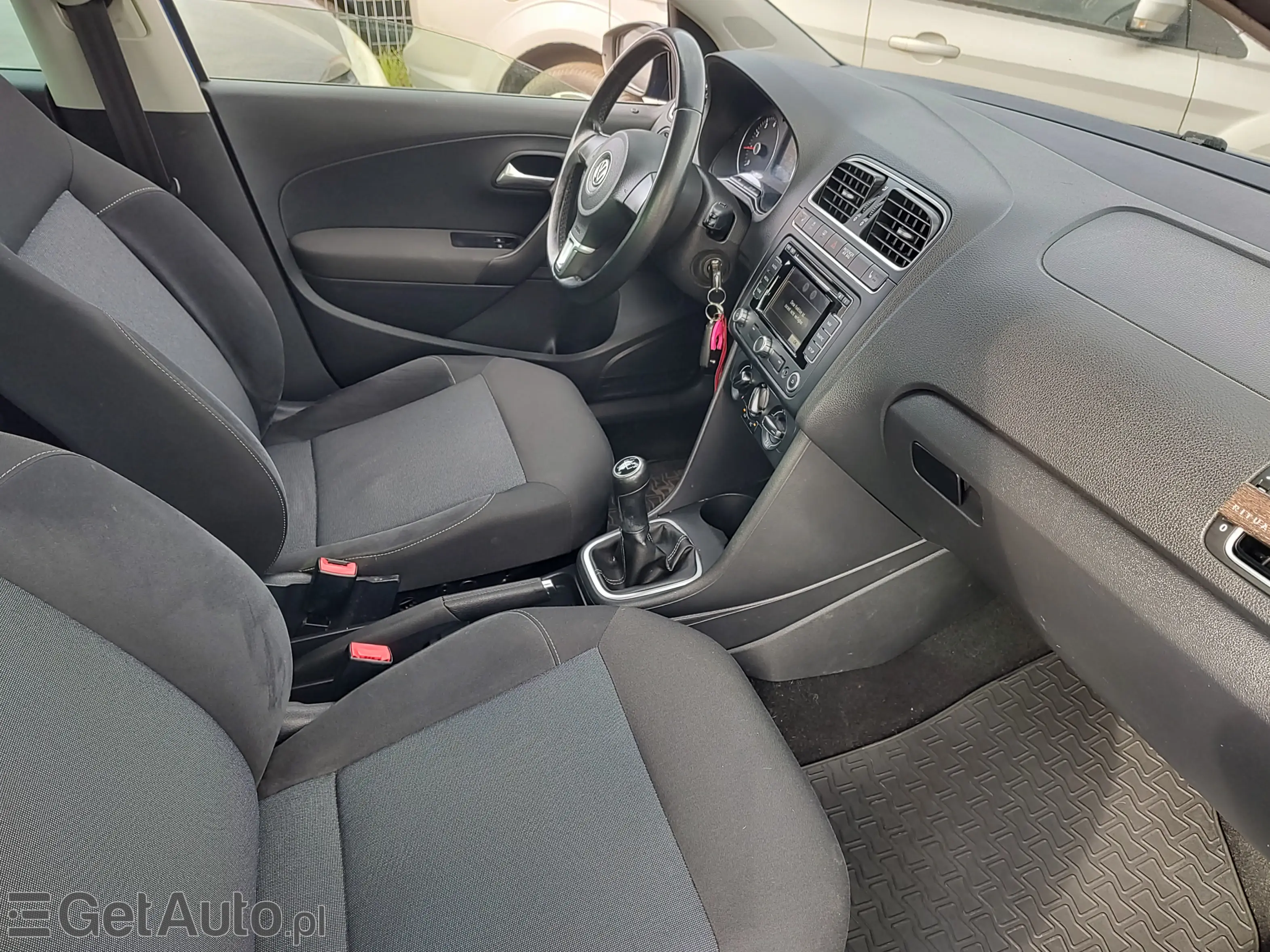 VOLKSWAGEN Polo Highline