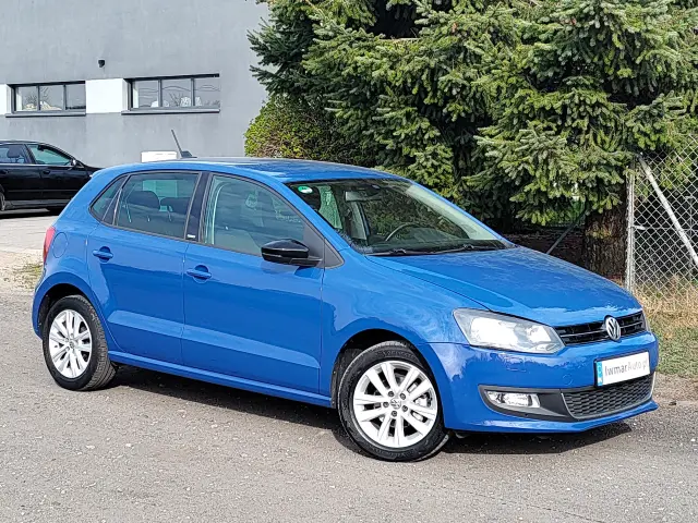 VOLKSWAGEN Polo Highline