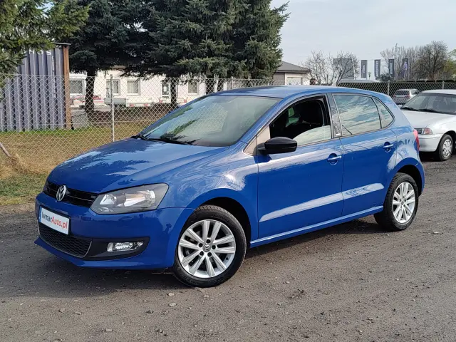 VOLKSWAGEN Polo Highline