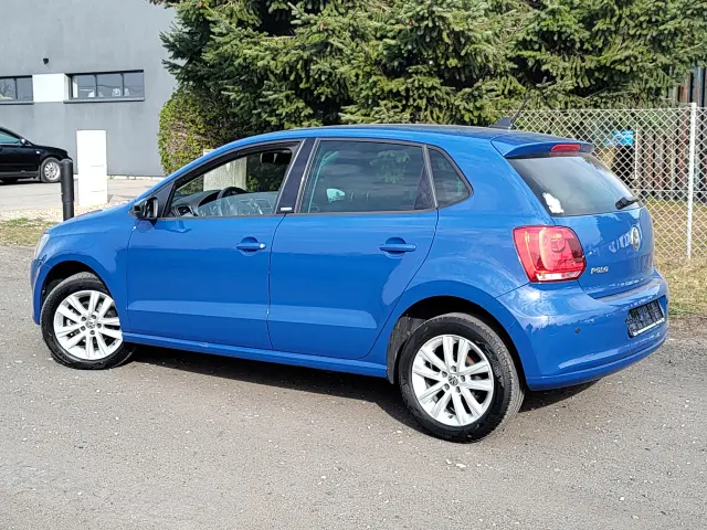 VOLKSWAGEN Polo Highline