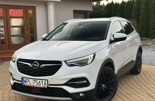 OPEL Grandland 