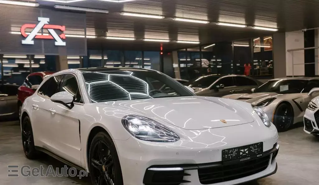 PORSCHE Panamera 