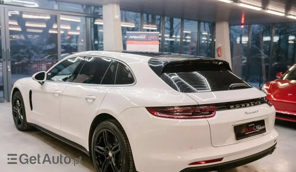 PORSCHE Panamera 