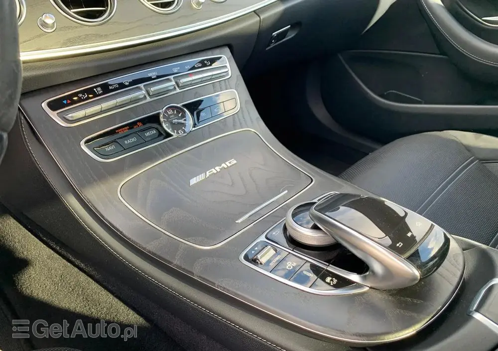 MERCEDES-BENZ Klasa E AMG 63 S 4Matic+ T 9G-TRONIC