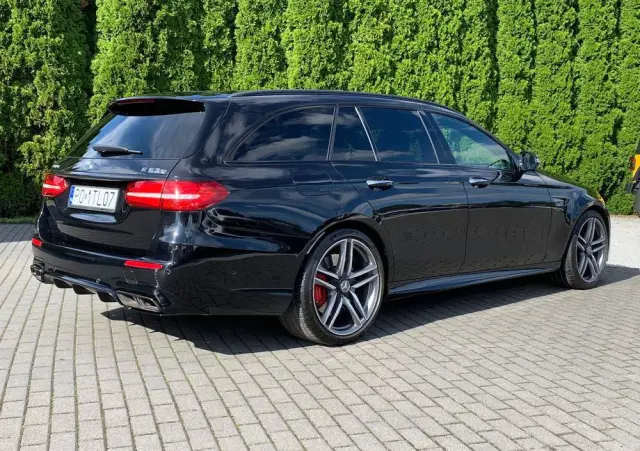 MERCEDES-BENZ Klasa E AMG 63 S 4Matic+ T 9G-TRONIC