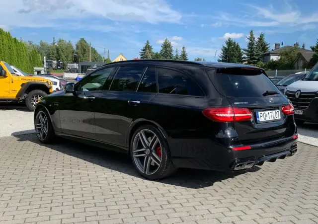 MERCEDES-BENZ Klasa E AMG 63 S 4Matic+ T 9G-TRONIC
