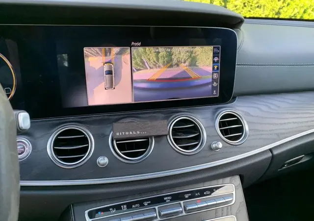 MERCEDES-BENZ Klasa E AMG 63 S 4Matic+ T 9G-TRONIC