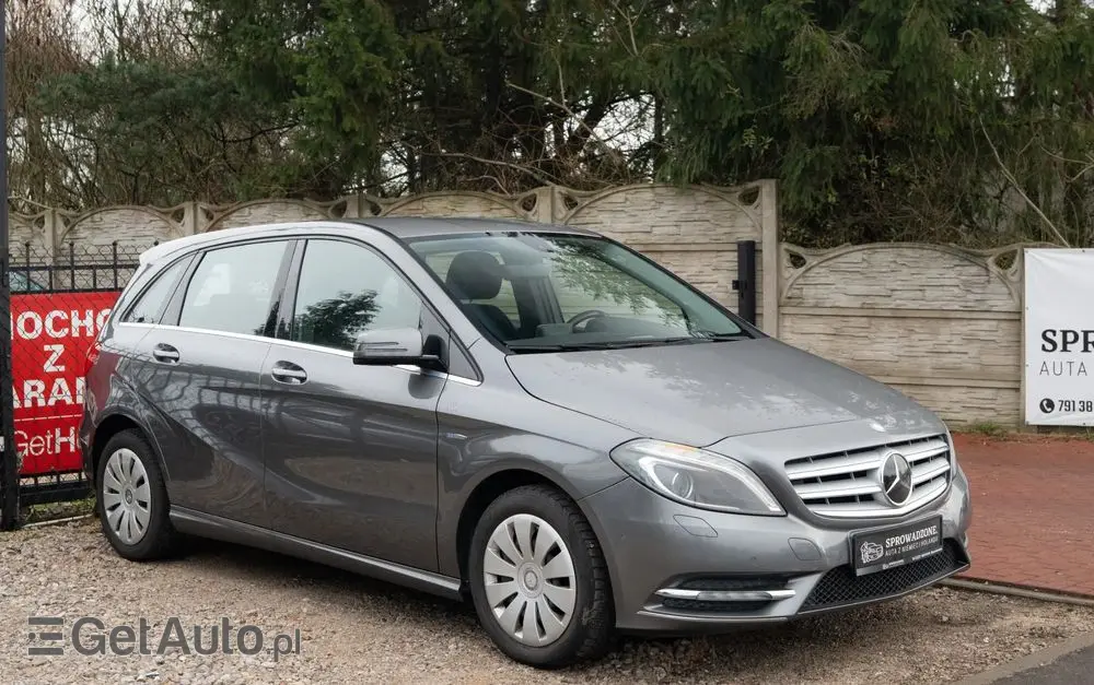 MERCEDES-BENZ Klasa B 180 BlueEFFICIENCY Edition