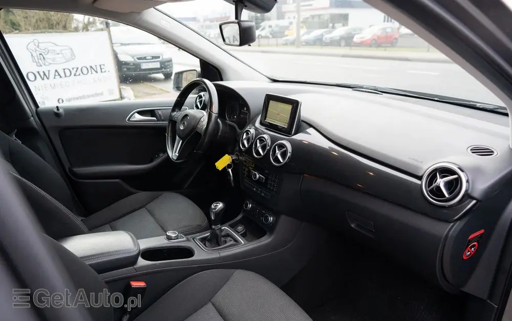 MERCEDES-BENZ Klasa B 180 BlueEFFICIENCY Edition