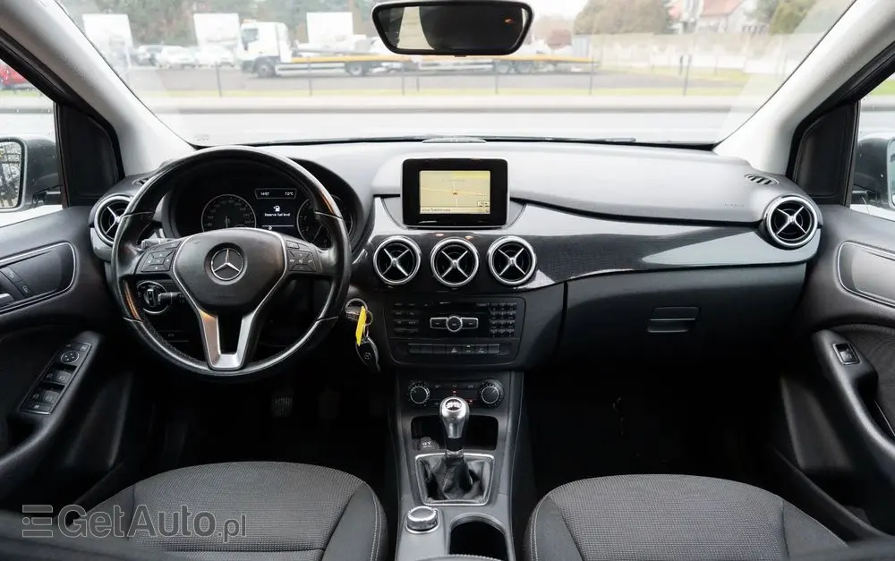MERCEDES-BENZ Klasa B 180 BlueEFFICIENCY Edition