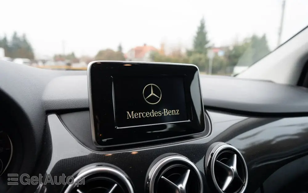 MERCEDES-BENZ Klasa B 180 BlueEFFICIENCY Edition