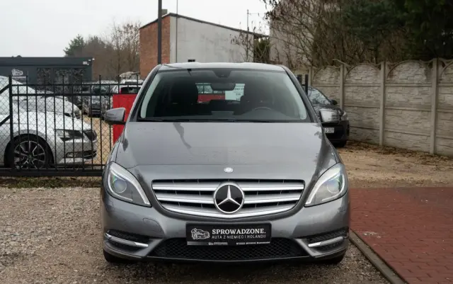 MERCEDES-BENZ Klasa B 180 BlueEFFICIENCY Edition
