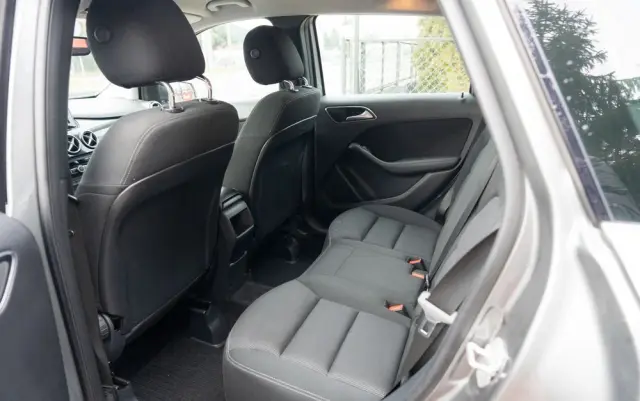 MERCEDES-BENZ Klasa B 180 BlueEFFICIENCY Edition