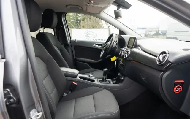 MERCEDES-BENZ Klasa B 180 BlueEFFICIENCY Edition