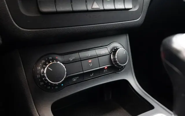 MERCEDES-BENZ Klasa B 180 BlueEFFICIENCY Edition