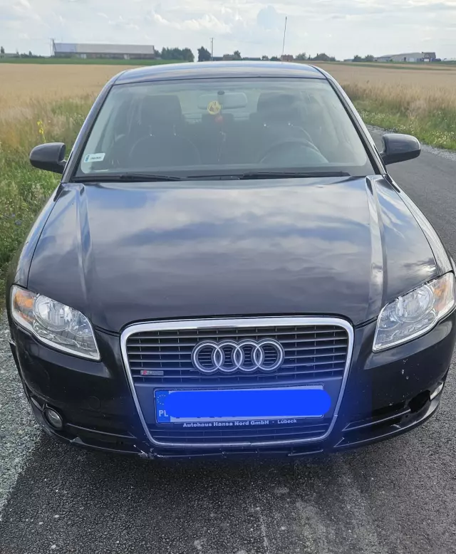 AUDI A4 