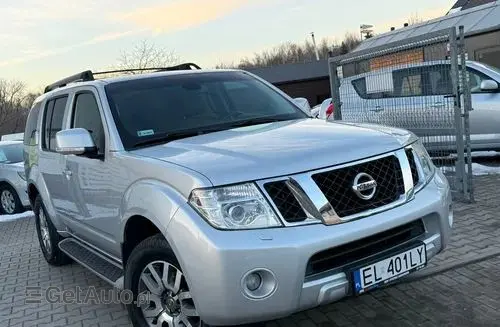 NISSAN Pathfinder 