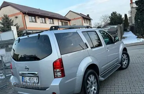 NISSAN Pathfinder 