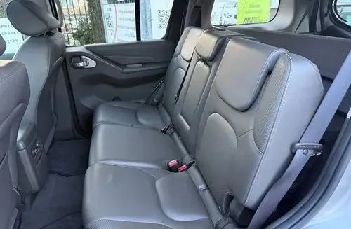 NISSAN Pathfinder 